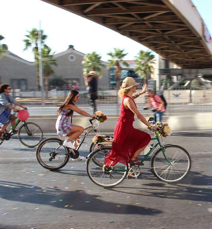 süslü kadınlar bisiklet turu